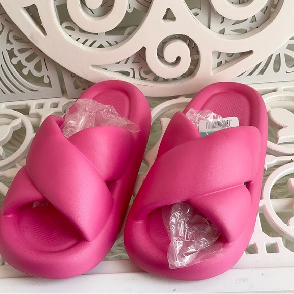 Slip on sandals - Picture 2 of 5